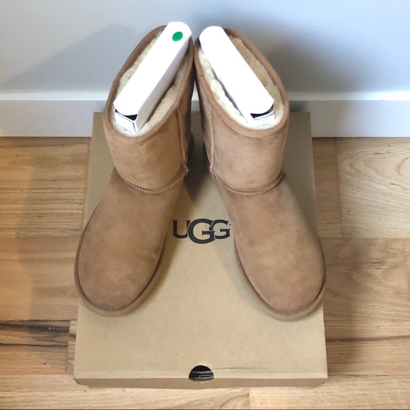 (SOLD) UGG Classic Short II Boot (Chestnut) 9 - Picture 3 of 6